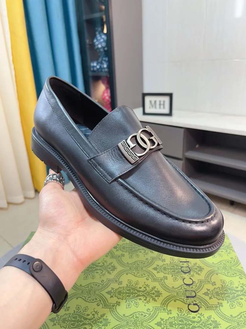 Men's shoes 💰500🌹🌹[GUCCI Gucci] A new style of formal men's leather shoes is coming ~ The original quality upper is made of Italian cowhide➕The leather is soft and delicate, comfortable and soft. The top layer of genuine leather, rubber wear-resistant outsole, the shoe shape is dignified and domineering, and the luxury charm is not concealed! The natural and free nouveau riche leads the trend. Code number: 38-44